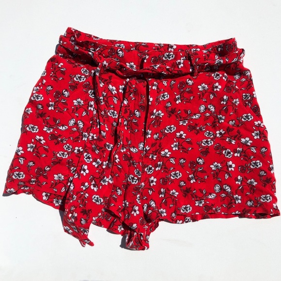 red floral cloth shorts - Picture 2 of 5